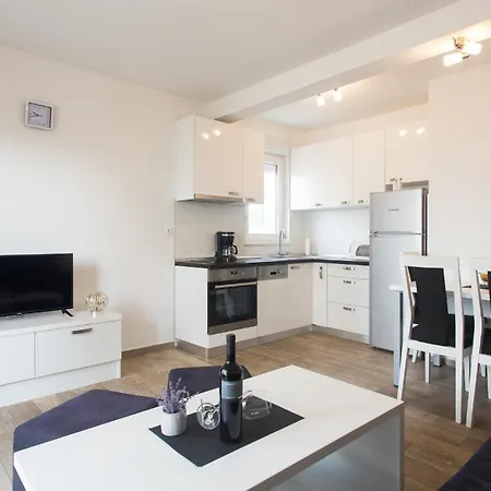 Apartment Lovely In With Wifi *