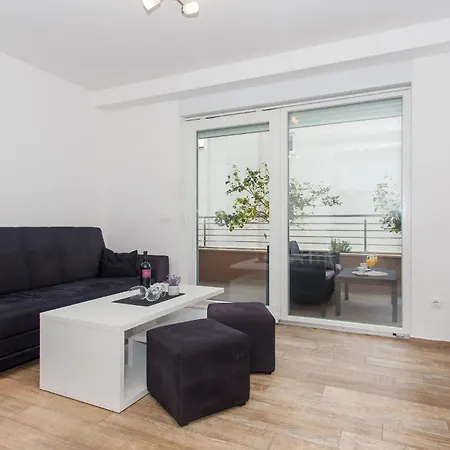 Lovely In With Wifi * Makarska